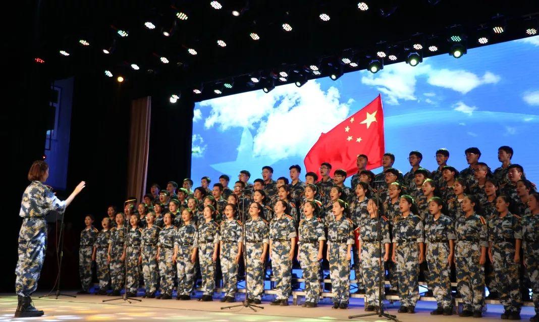 发现更多有趣的话题、热点和讨论 - “福字”应该怎么贴?红迪网